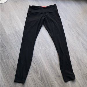 Reversible lululemon black wunder under leggings